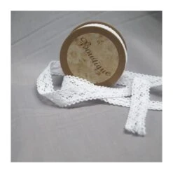 Bowtique Vintage Cotton Lace Trim Ribbon 18mm X 4m Reel