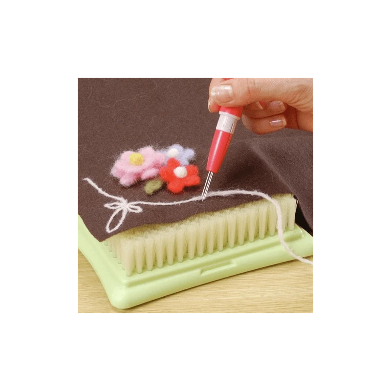 Clover 1, 2 Or 3 Pen Style Needle Felting Tool Adjustable Size 5 Clover 1, 2 Or 3 Pen Style Needle Felting Tool Adjustable Size - Image 3