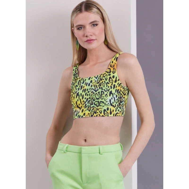 Vogue Patterns V1960 Misses’ Loose-Fitting Unlined Jacket, Knit Top And Trousers 5 Vogue Patterns V1960 Misses’ Loose-Fitting Unlined Jacket, Knit Top And Trousers - Image 3